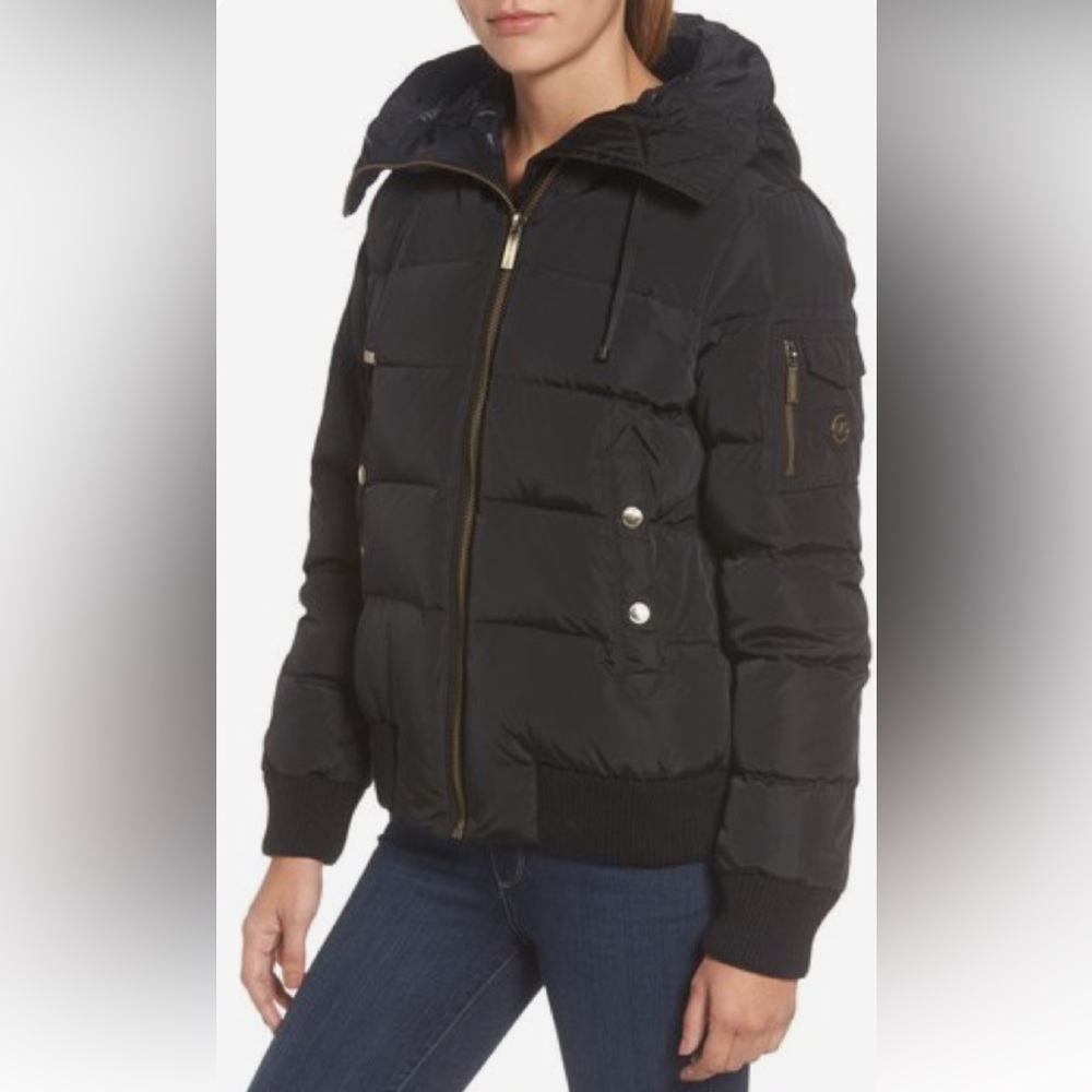 PRE LOVED 🥰 MICHEAL KORS bomber jacket